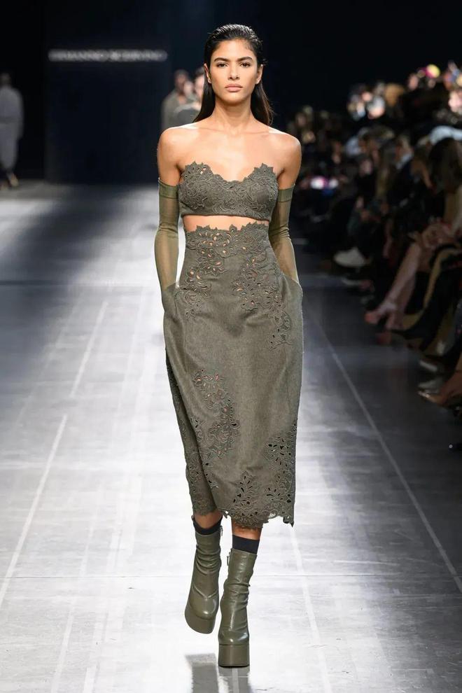 ErmannoScervino2024秋冬系列纹理灰色的调优雅(图15)