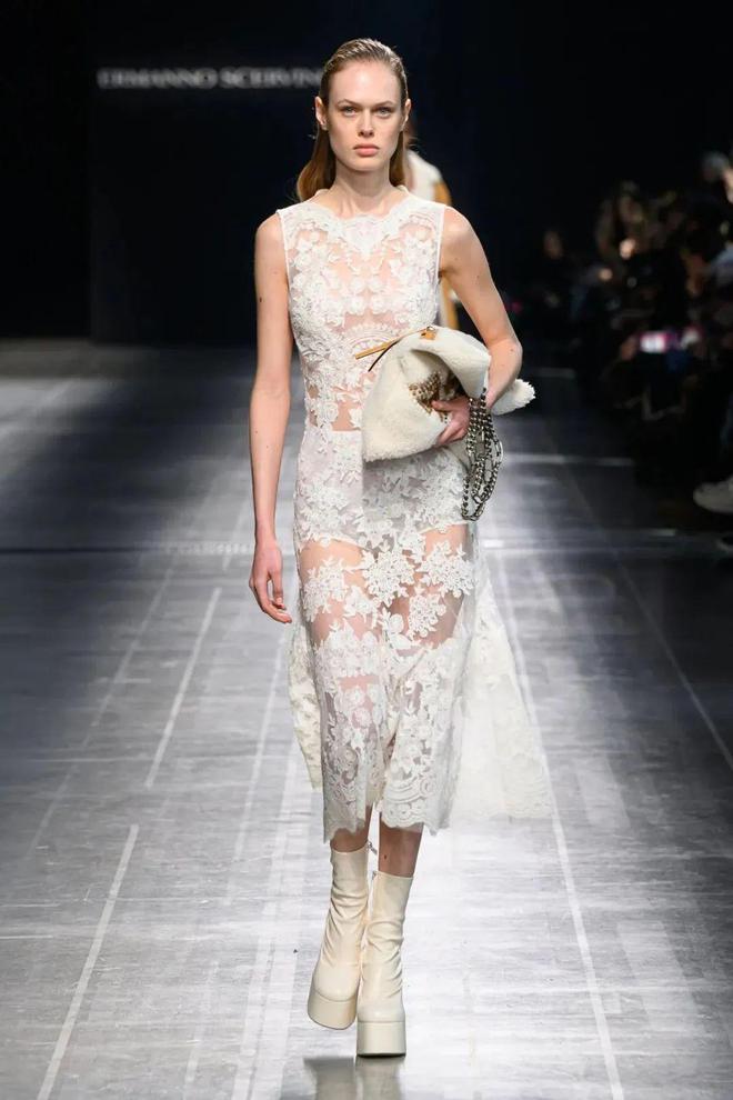 ErmannoScervino2024秋冬系列纹理灰色的调优雅(图17)