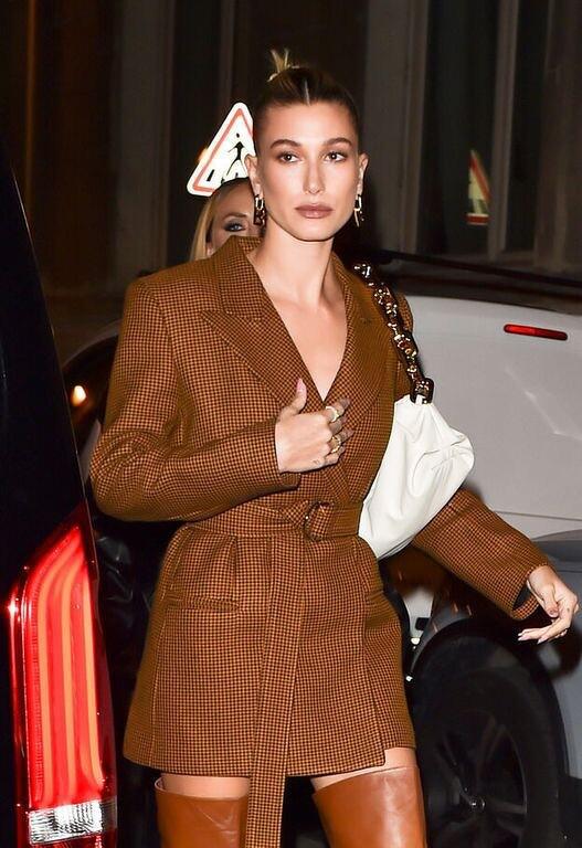 2024秋冬美拉德穿搭火了！掌握这5大配色公式轻松穿出高级感！(图2)