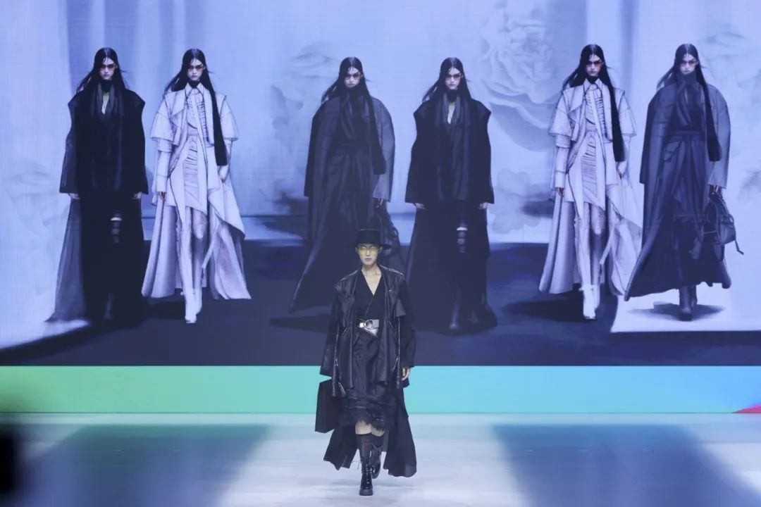 新潮迭起活力迸射——东方杯·2024中国女装设计大赛决赛暨颁奖典礼精彩纷呈(图3)