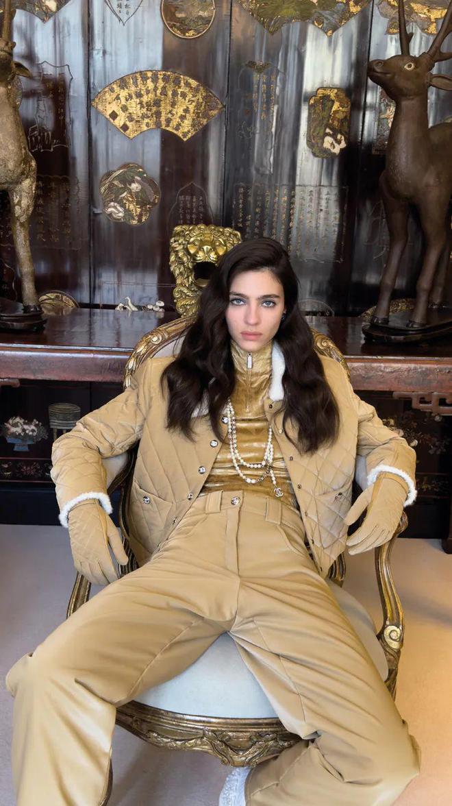 九游体育网站:202425秋冬雪场时尚高奢品牌正在引领新趋势?(图12)