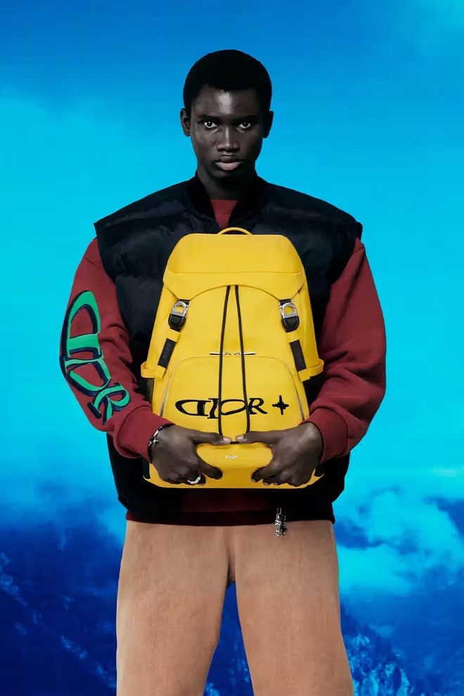 九游体育网站:202425秋冬雪场时尚高奢品牌正在引领新趋势?(图18)