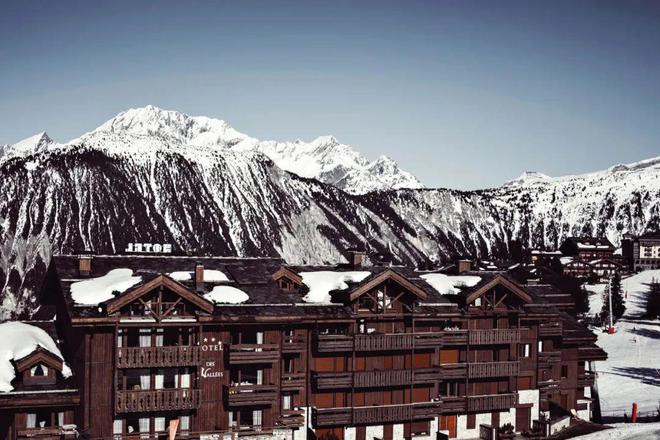 九游体育网站:202425秋冬雪场时尚高奢品牌正在引领新趋势?(图33)