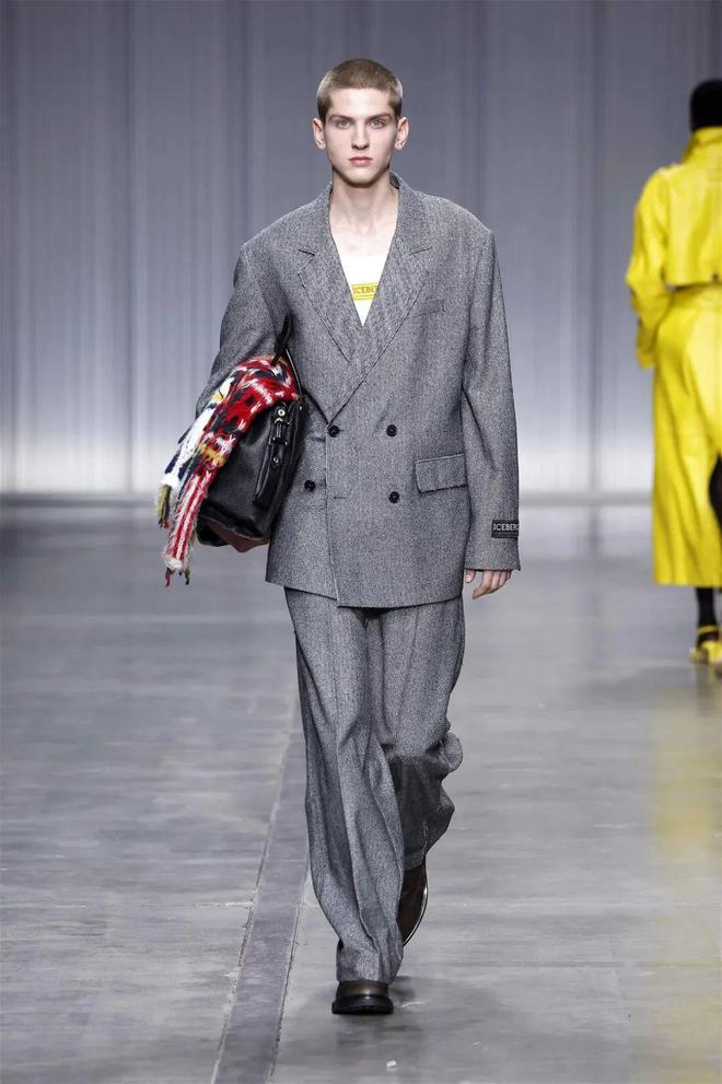 Iceberg2024秋冬系列宽松舒适的线条(图5)