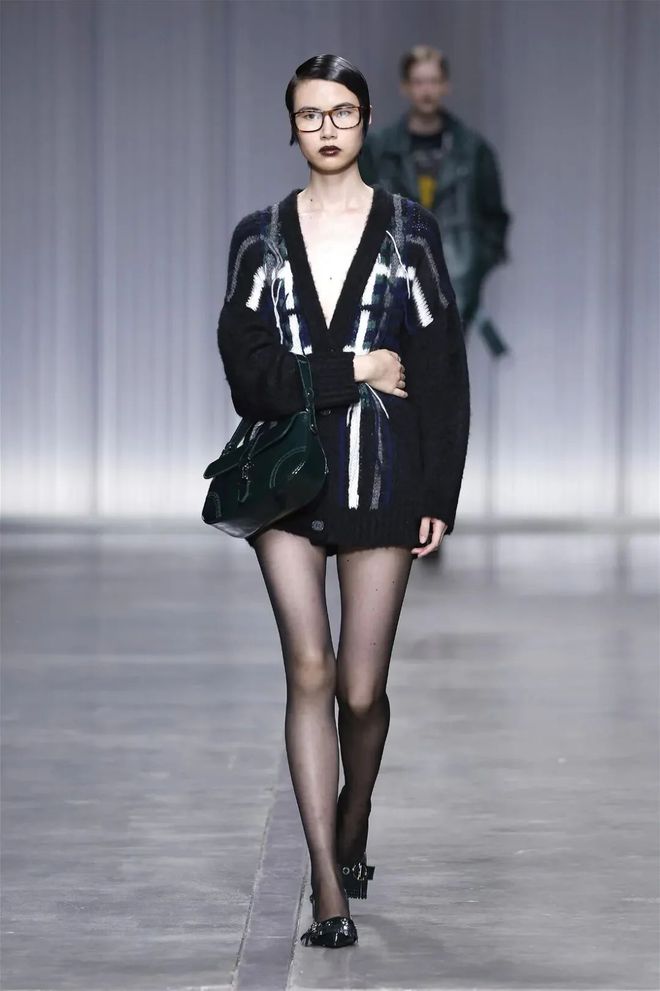 Iceberg2024秋冬系列宽松舒适的线条(图14)