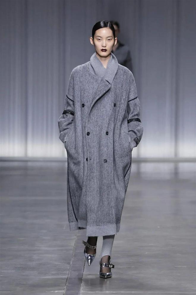 Iceberg2024秋冬系列宽松舒适的线条(图8)