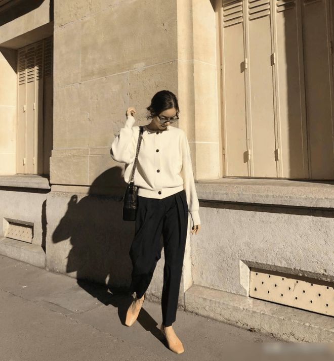 比西装舒适、比风衣百搭今年秋天“奶奶衫”为什么又火了？(图12)