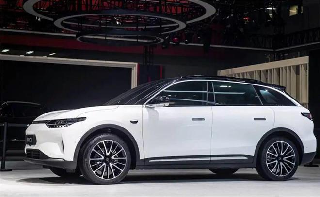 九游体育网站：没白等！不足12万就能拿下“西装暴徒”入门即高配一脚轰出544马力(图4)