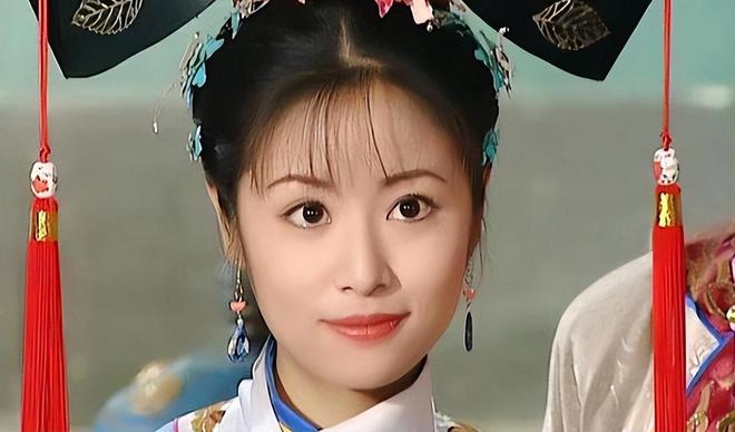 九游体育：琼瑶死因曝光！一氧化碳中毒窒息身亡去世时穿红色洋装面容安详(图24)