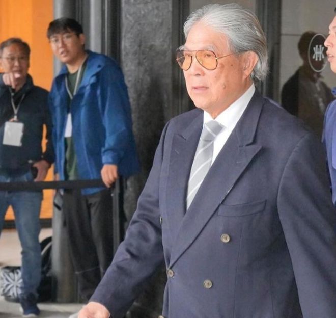 朱玲玲参加郑志亮婚礼！穿中式印花衣尽显端庄之美霍震霆也去了(图3)