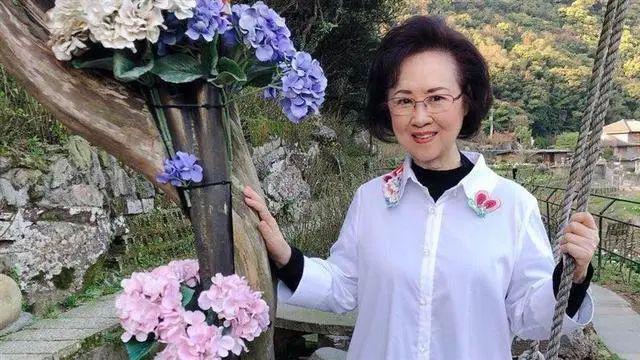 九游体育：琼瑶死因曝光！系一氧化碳中毒窒息而亡离世时穿红色洋装很安详(图4)