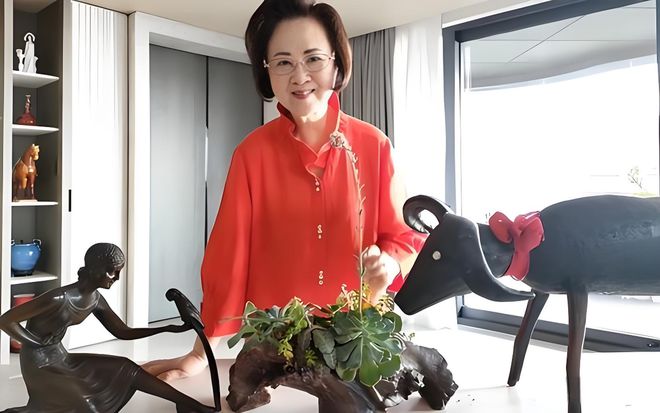 九游体育：琼瑶死因曝光！系一氧化碳中毒窒息而亡离世时穿红色洋装很安详(图3)