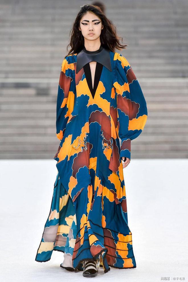 九游体育网站：LV（路易威登）冬季新款在2024年冬季推出了多款新品(图3)