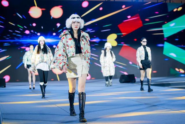 2024江西纺织服装周暨第五届共青城市羽绒服装周开幕(图2)