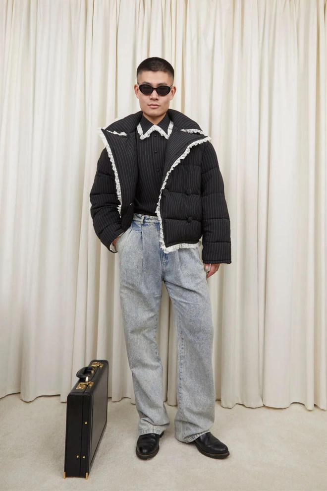 九游体育：TannerFletcher2024秋冬系列格纹图案的直线线条(图3)