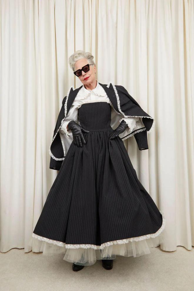 九游体育：TannerFletcher2024秋冬系列格纹图案的直线线条(图40)