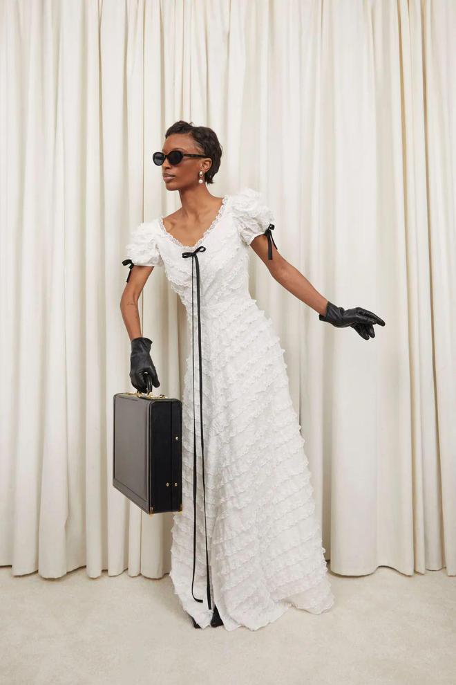 九游体育：TannerFletcher2024秋冬系列格纹图案的直线线条(图39)