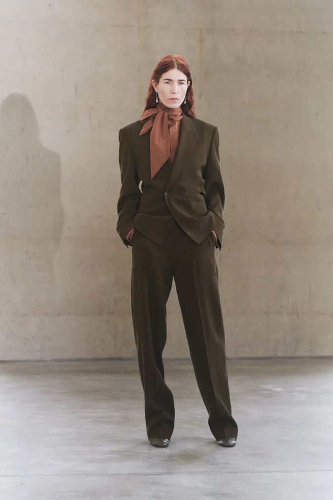 PetarPetrov2024秋冬系列沉稳低调(图2)