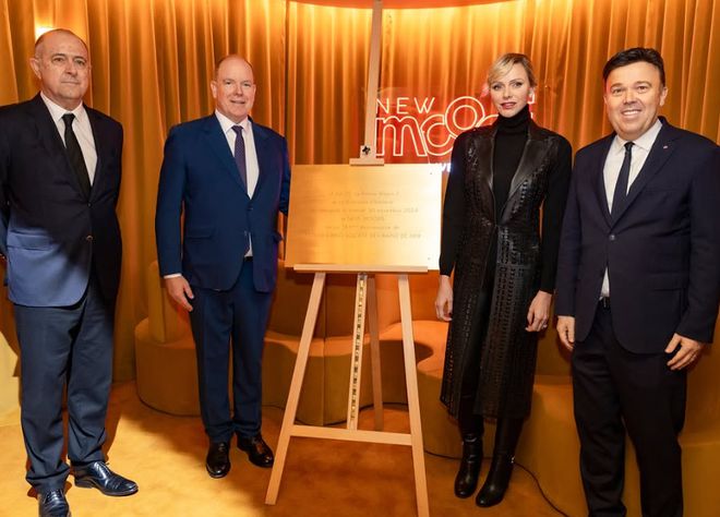 九游体育网站：“2024最能花钱王妃”还是她！怒刷270万买大牌和老公装恩爱～(图11)