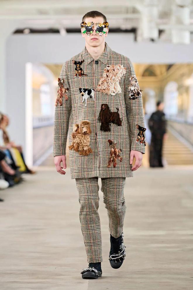 九游体育网站：Libertine2024秋冬系列五官图案(图30)