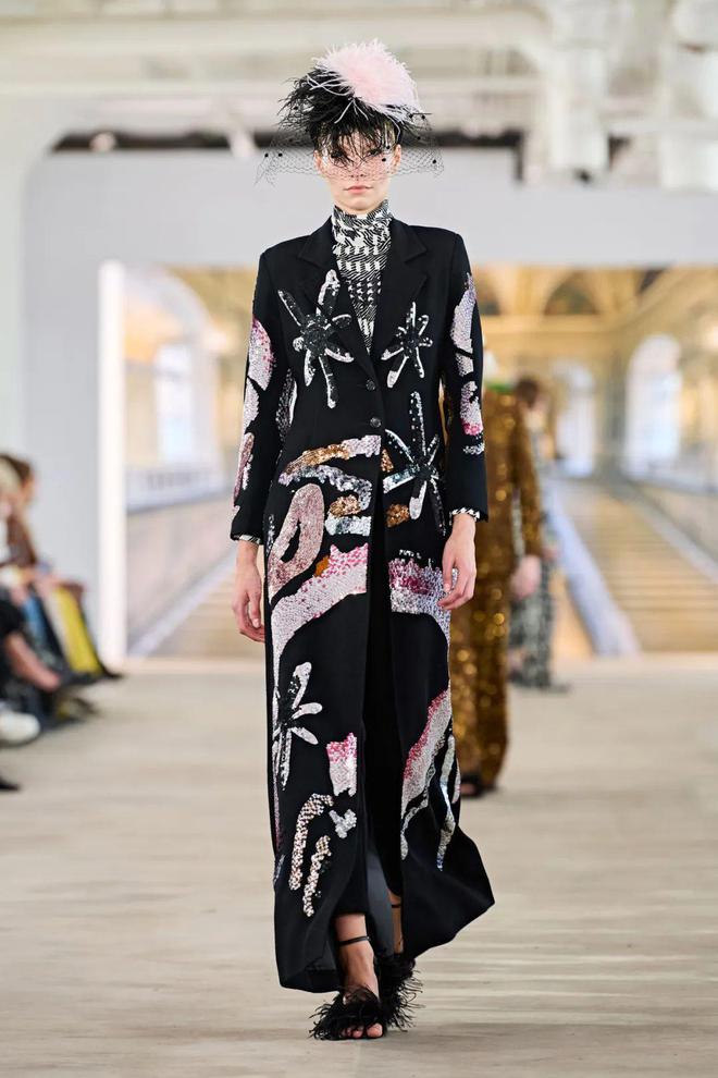 九游体育网站：Libertine2024秋冬系列五官图案(图41)