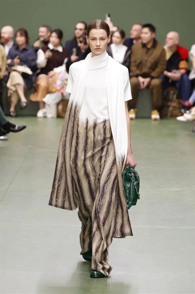 Loewe2024秋冬系列风景自然(图12)