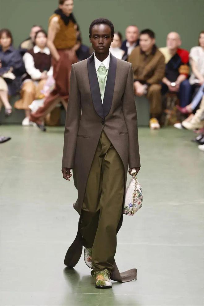 Loewe2024秋冬系列风景自然(图21)