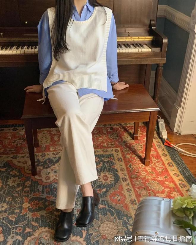 九游体育网站：五行穿衣2024年11月4日【星期一】穿出好运来五行穿衣旺运法(图10)