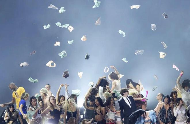 不穿蓬蓬裙走红毯那穿什么？(图8)