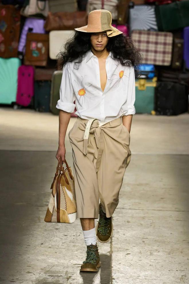 九游体育网站：英伦风会是下一个“静奢风”吗？(图31)