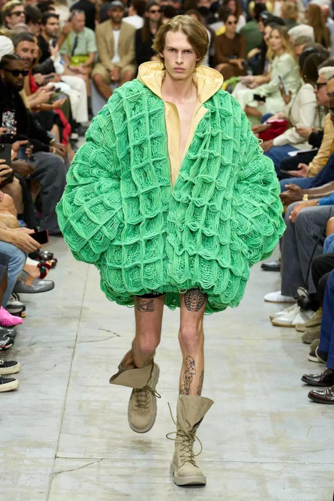 九游体育网站：英伦风会是下一个“静奢风”吗？(图26)