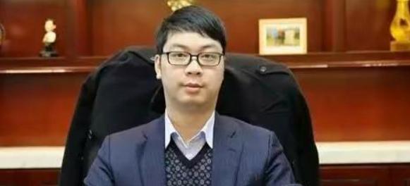 美女主持周婷：懂财经、懂投资、有头脑接管杉杉集团2个月后破产(图13)