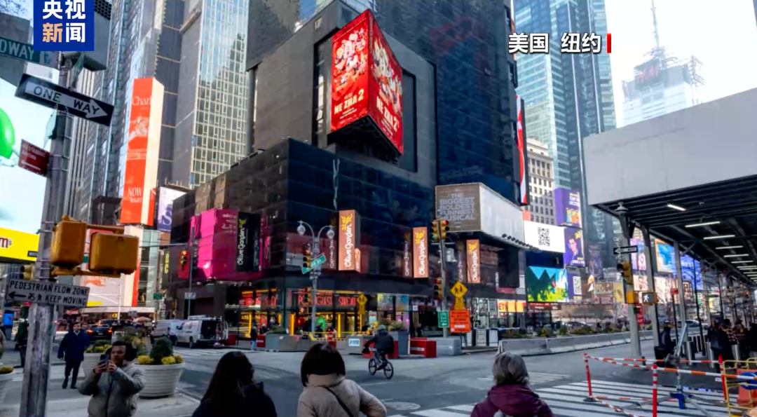 九游体育网站:中国电影闯出“新蓝海”(图2)