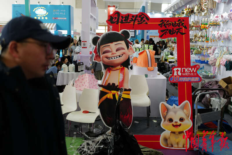 九游体育：宠物时装、宠物直播、AI无创体检“它经济”持续升温(图18)