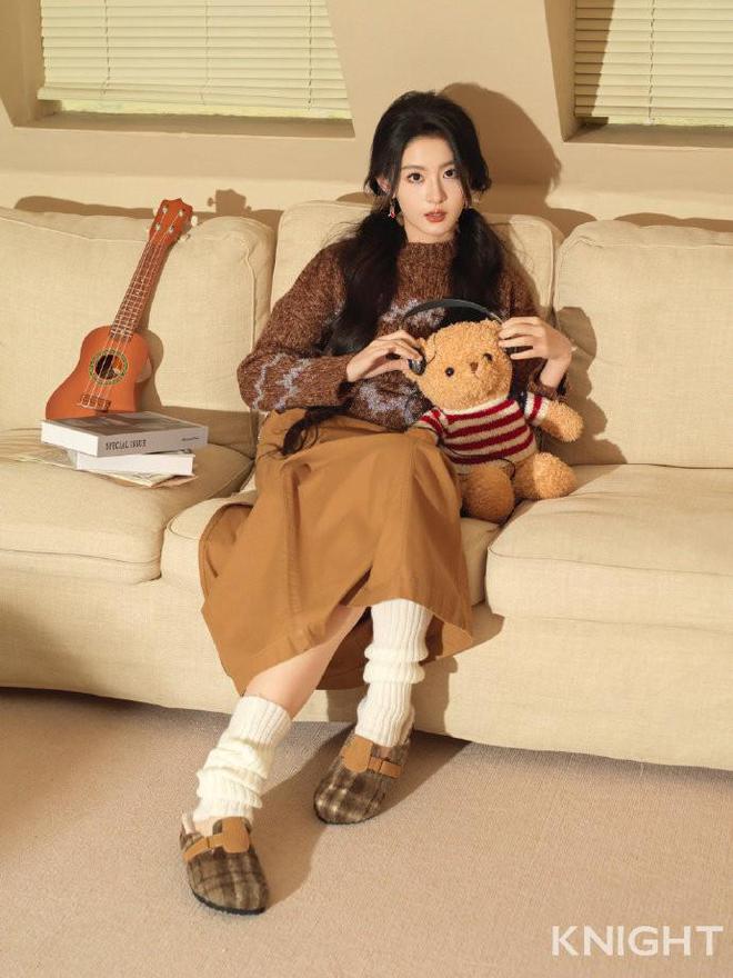 WeekendMaxMara2024秋冬系列：穿越冬夜光影绽放都市优雅(图3)