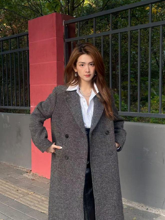 WeekendMaxMara2024秋冬系列：穿越冬夜光影绽放都市优雅(图7)