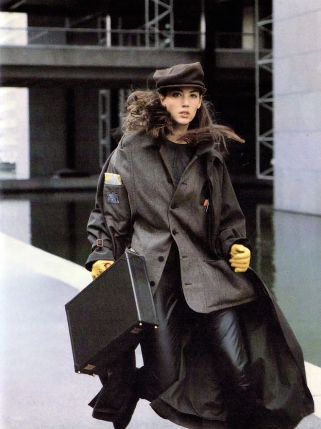 九游体育网站：2025年一定要拥有的4件衣服！(图18)