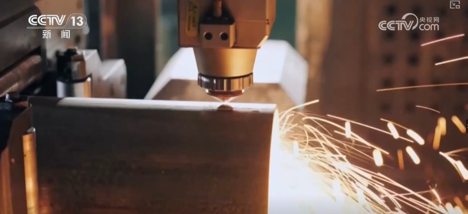 九游体育网站：“以变应变”焕“新”发展从“新”透视中国外贸源头活水(图2)