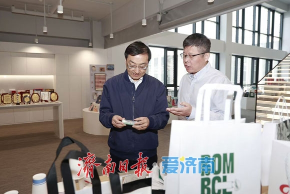 风雨同舟！济南市委书记现场“撑”外贸企业_今日头条_大众网(图3)