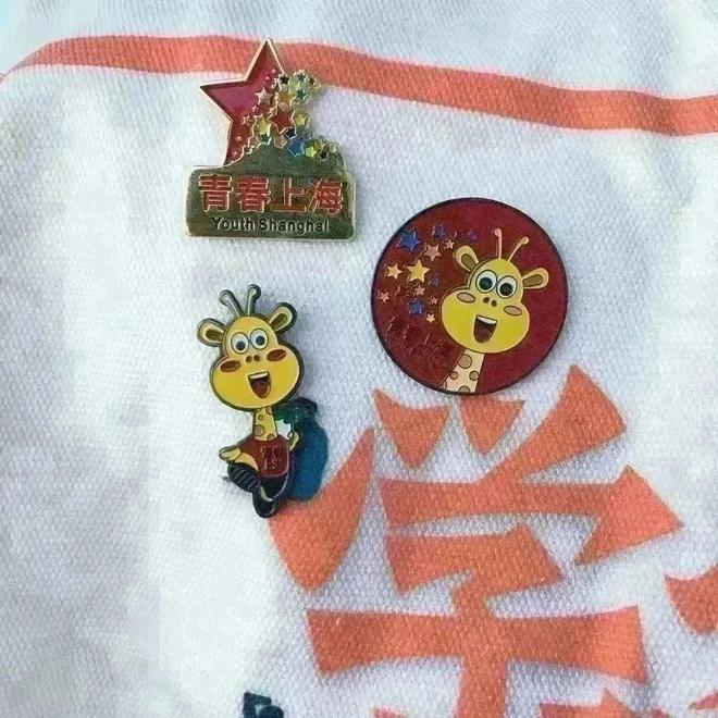 九游体育:暴涨120%2500亿元大市场火了!这届年轻人真的很爱新中式!(图26)