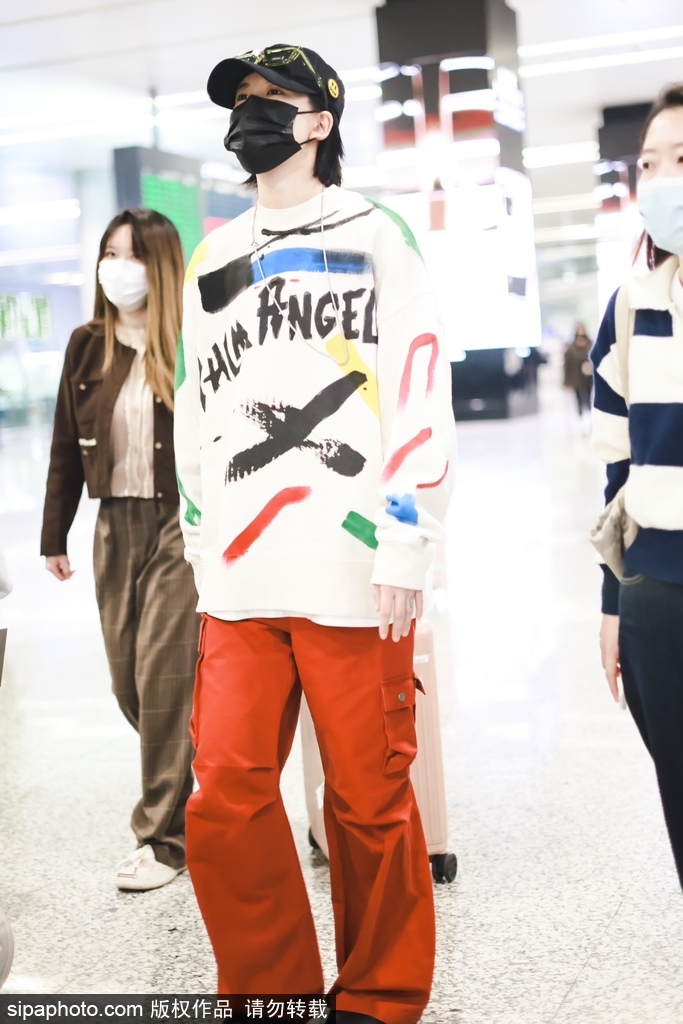 九游体育网站：好姑娘6电影高清中字观看免费(图1)