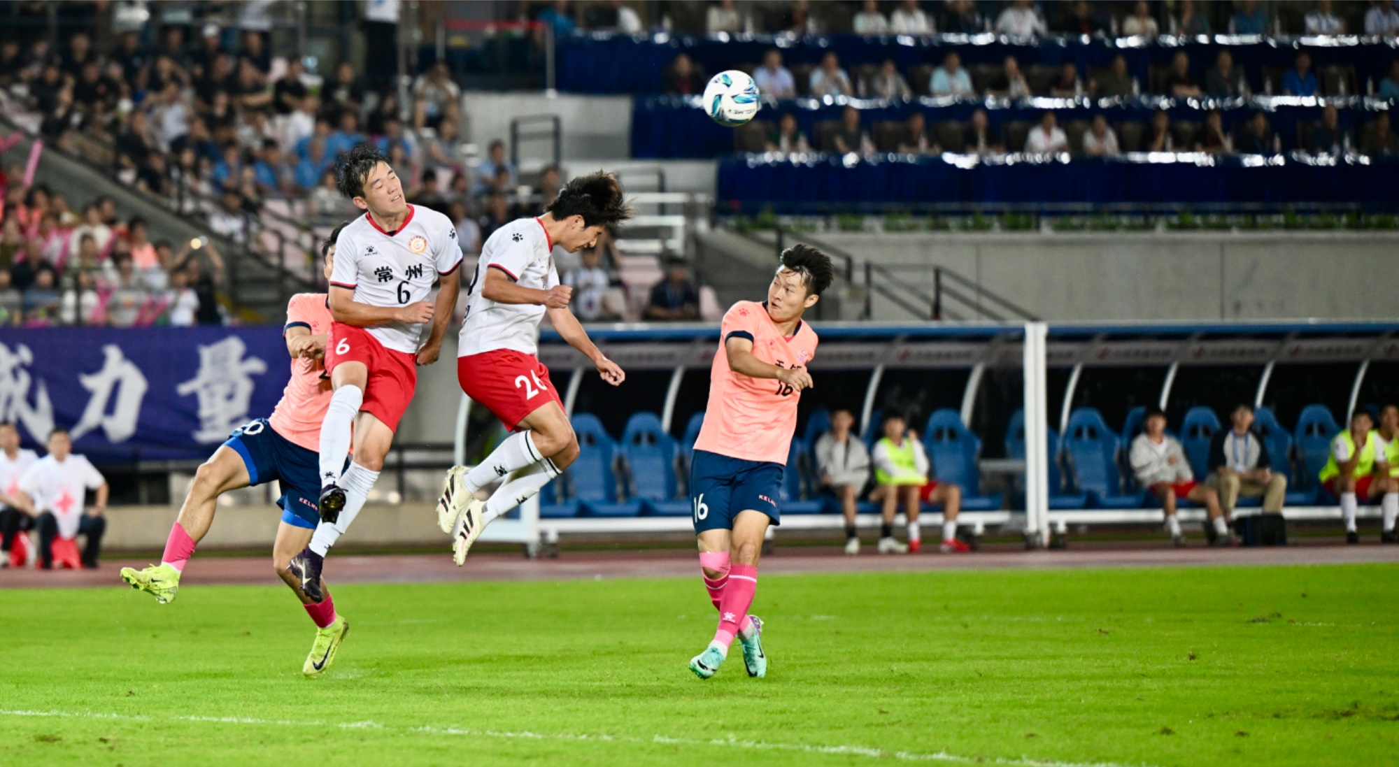 九游体育：“苏超”启示录｜当足球回归群众体育就有了生命力(图1)