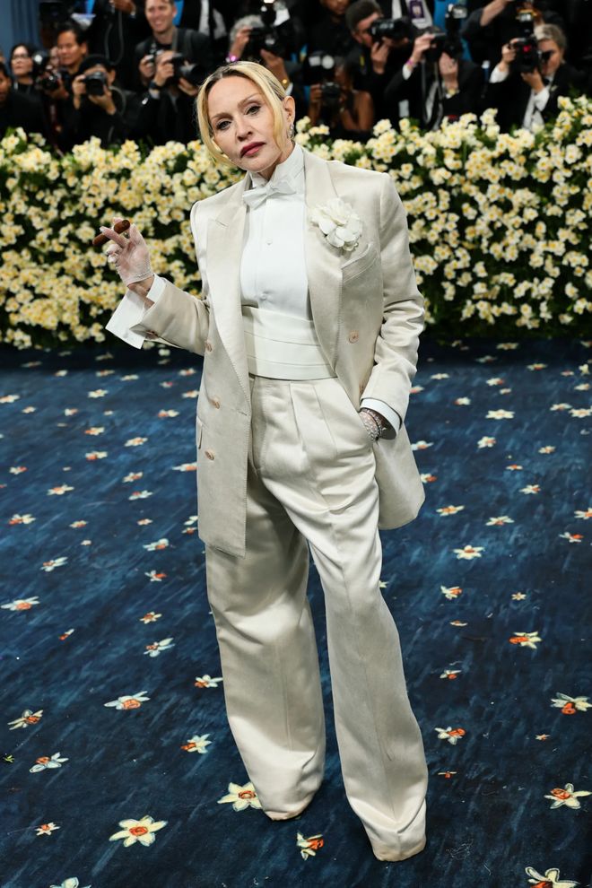 如何穿出最时髦的精英智感？看看今年MetGala上的西装造型！(图7)