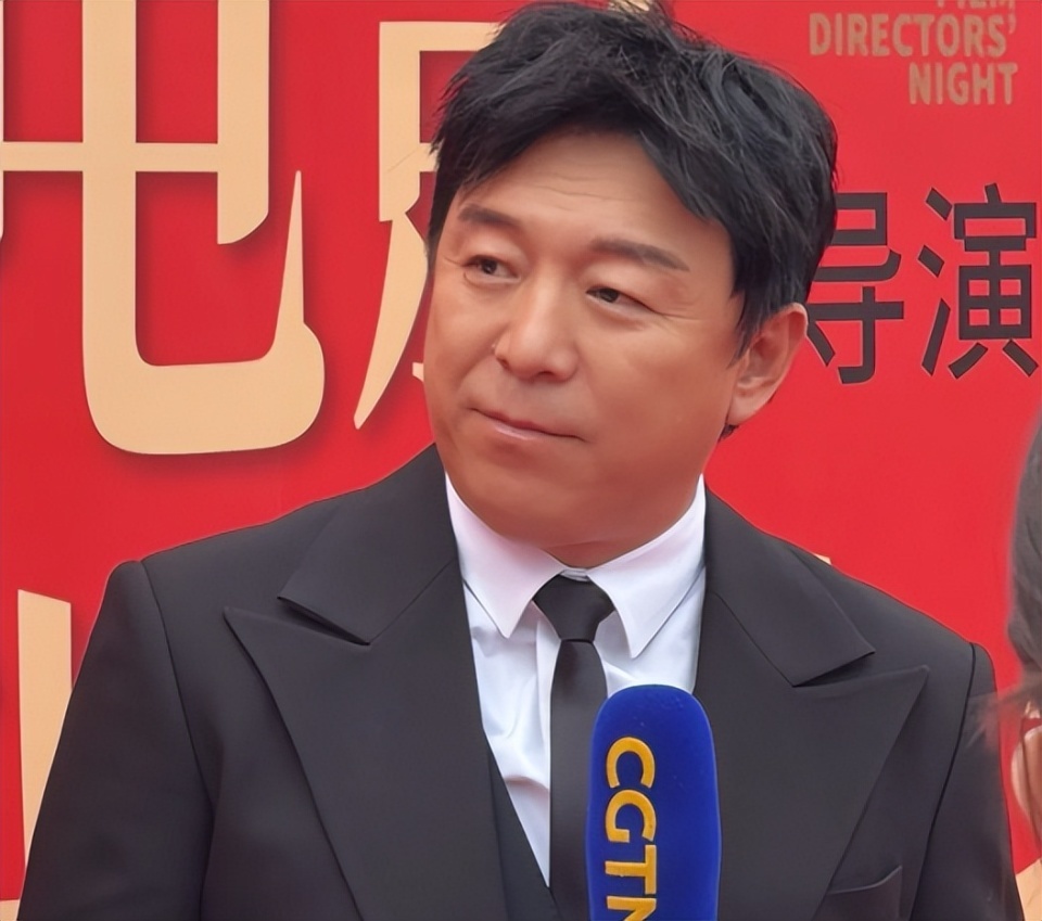 中国电影导演之夜：宋佳满分贵气刘雨昕造型怪周笔畅你穿的啥(图7)