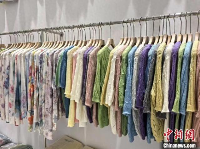 高温催热“清凉经济”浙江服装业开启“夏日限定”(图1)