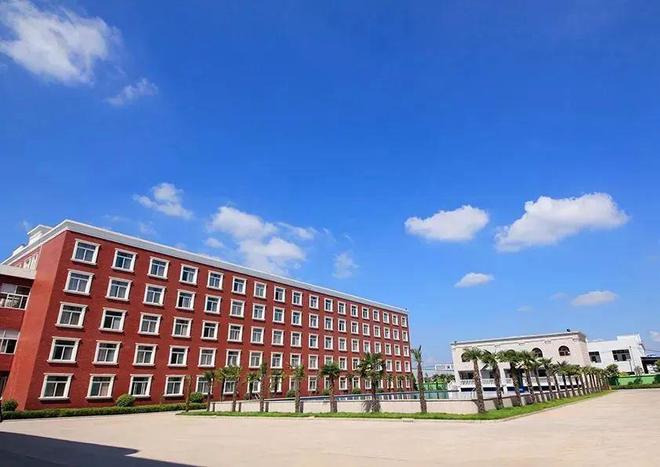 九游体育：一件西服的“数字之旅”河南这家纺企把服装制造玩成了高科技(图1)