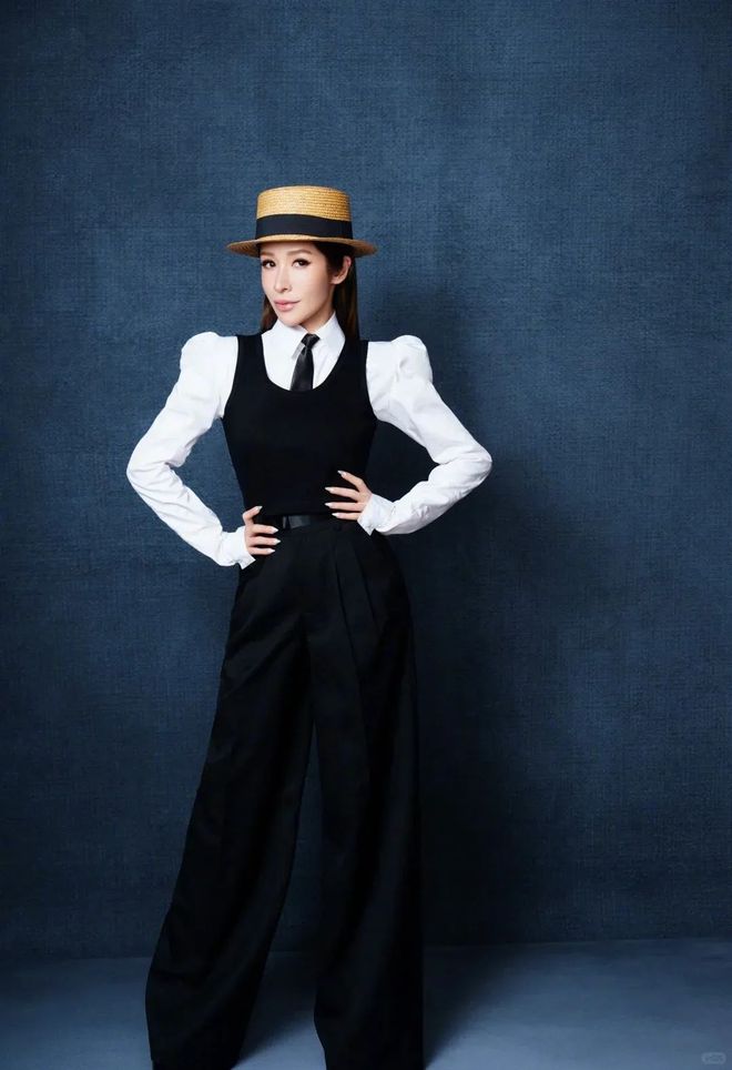 两套高定加身恭请萧贵妃回宫(图7)