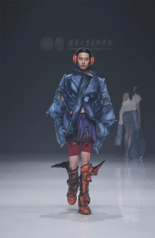 九游体育网站：毕业设计｜2024清华大学美术学院服装与服饰设计毕业作品发布(图6)