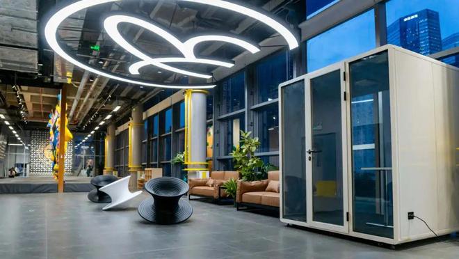 九游体育：50万岩友掀起攀岩热潮谁吃到了红利？(图6)