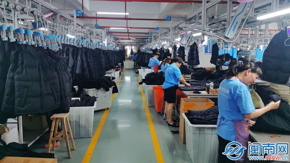 九游体育：一个产业共富一方丨石狮：衣被天下“织”就共富蓝图(图3)